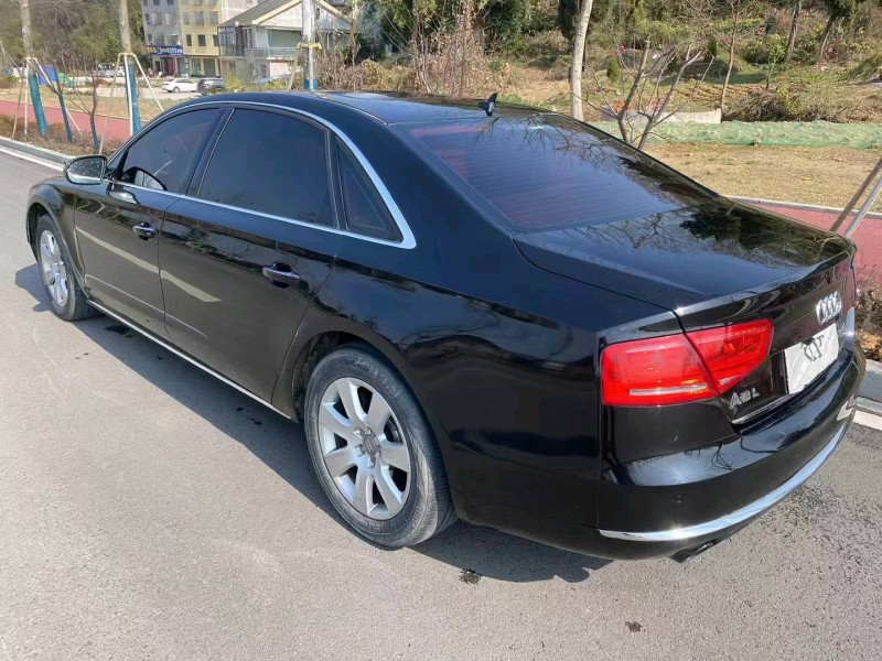 北京14年奥迪A8L3