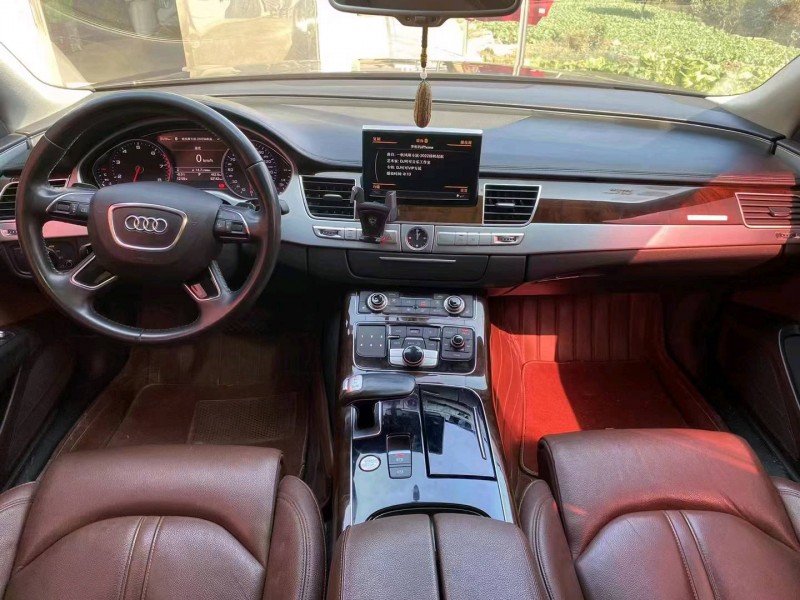 北京14年奥迪A8L5