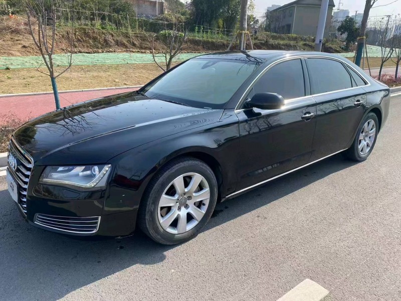 北京14年奥迪A8L8