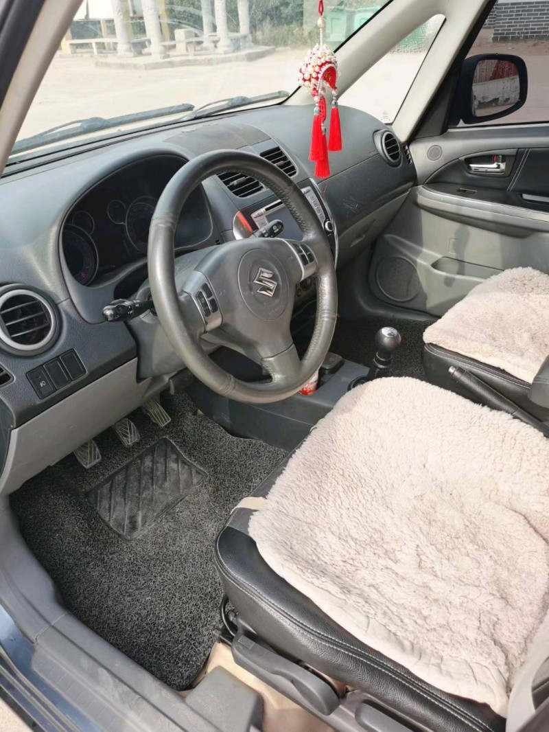 徐州12年铃木天语 SX44