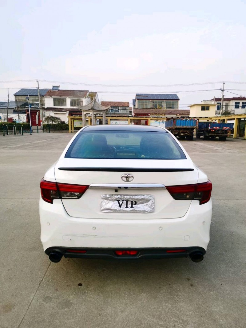 徐州14年丰田锐志9