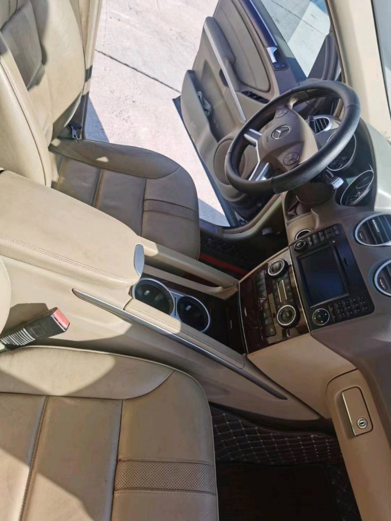 东营09年奔驰ML5