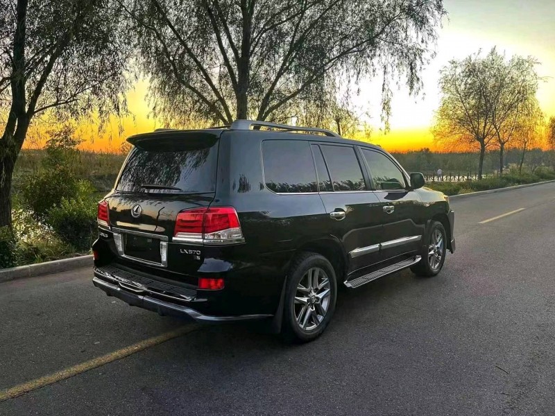 枣庄10年雷克萨斯LX4