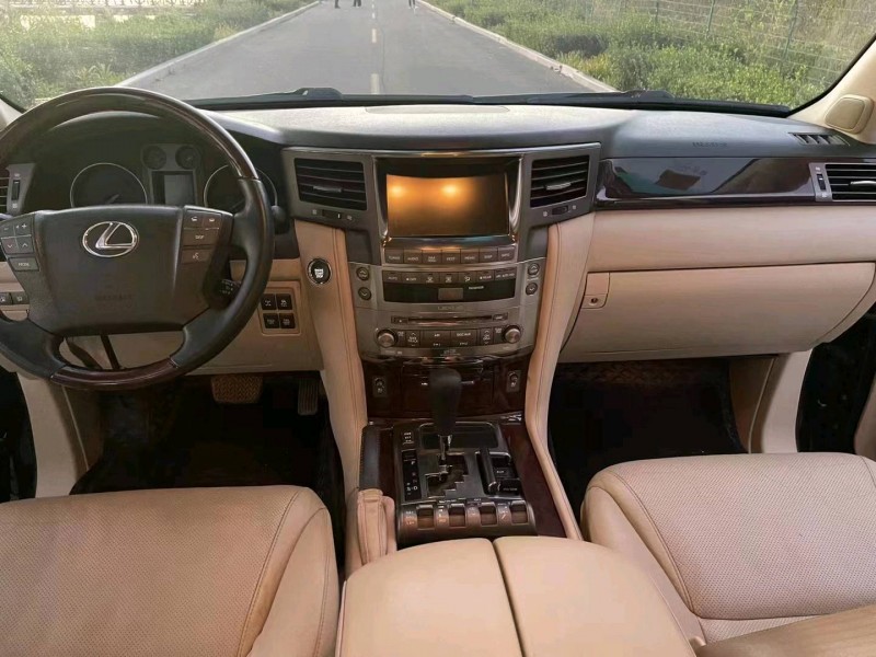 枣庄10年雷克萨斯LX5