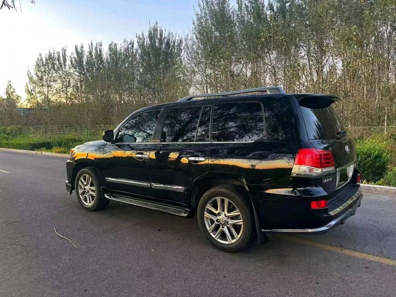 枣庄10年雷克萨斯LX7