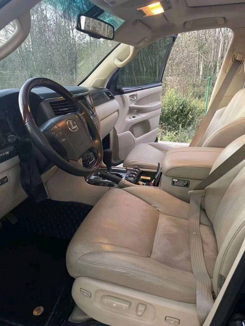 枣庄10年雷克萨斯LX9