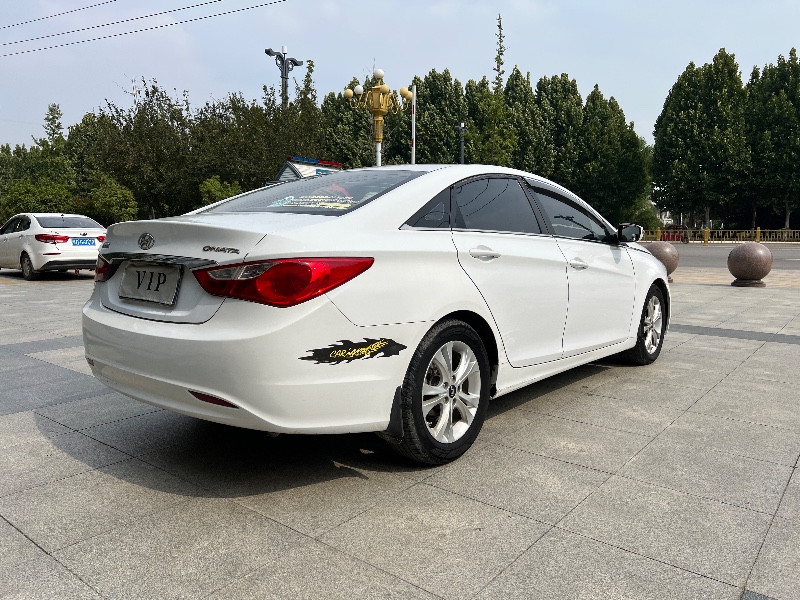 枣庄12年现代索纳塔八5