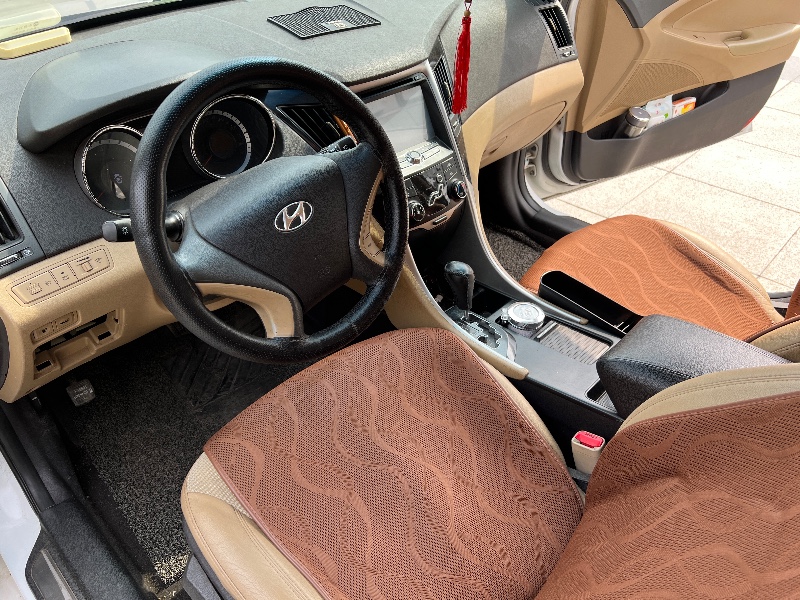 枣庄12年现代索纳塔八3