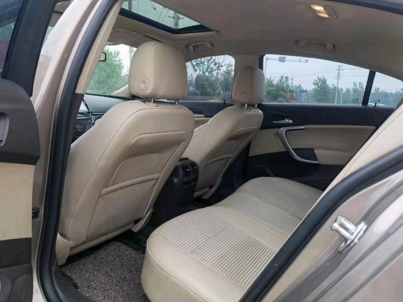 徐州17年别克君威9