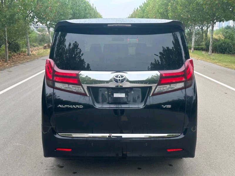 徐州18年丰田埃尔法9