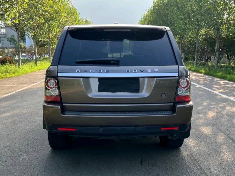 徐州12年路虎揽胜运动9