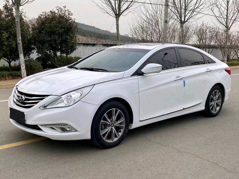 徐州17年现代索纳塔八3