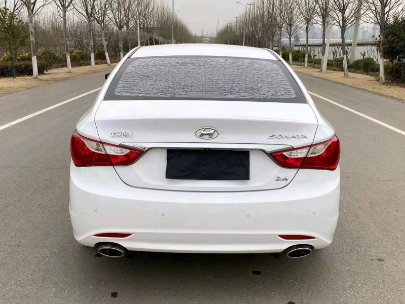 徐州17年现代索纳塔八9