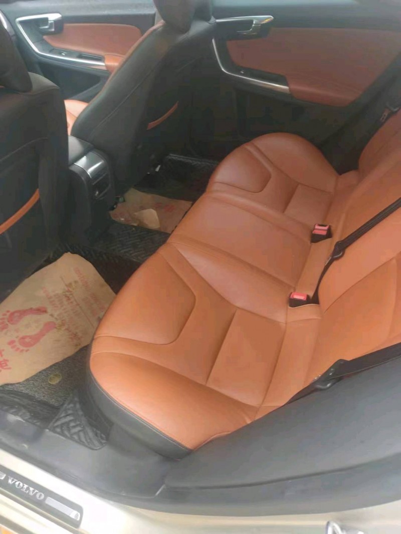 潍坊19年沃尔沃S60L8