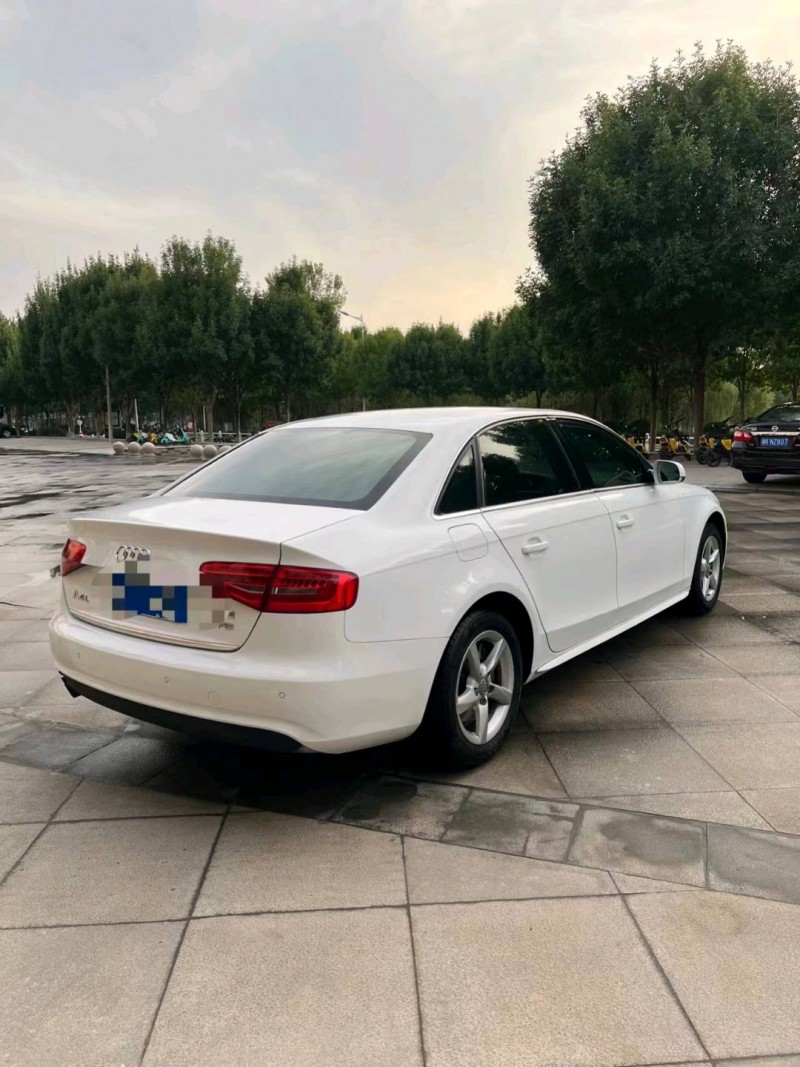 北京14年奥迪A4L2