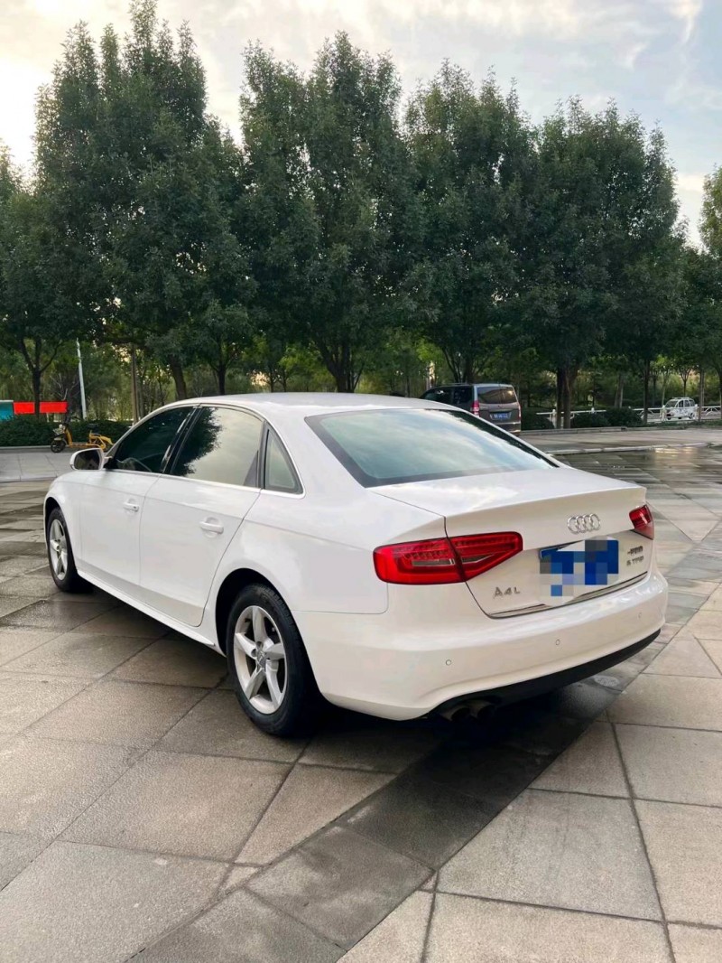 北京14年奥迪A4L1