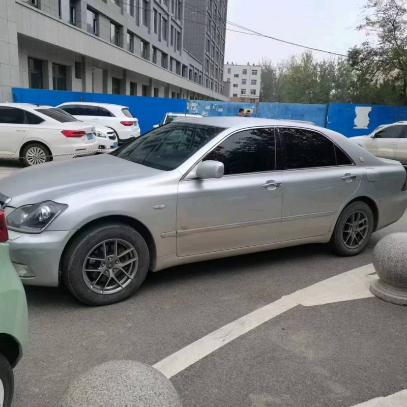 枣庄05年丰田皇冠5