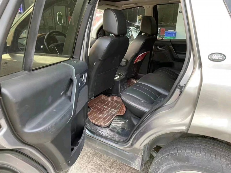 宜春13年路虎神行者6