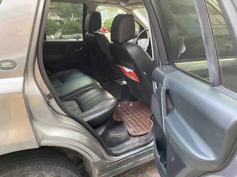 宜春13年路虎神行者3