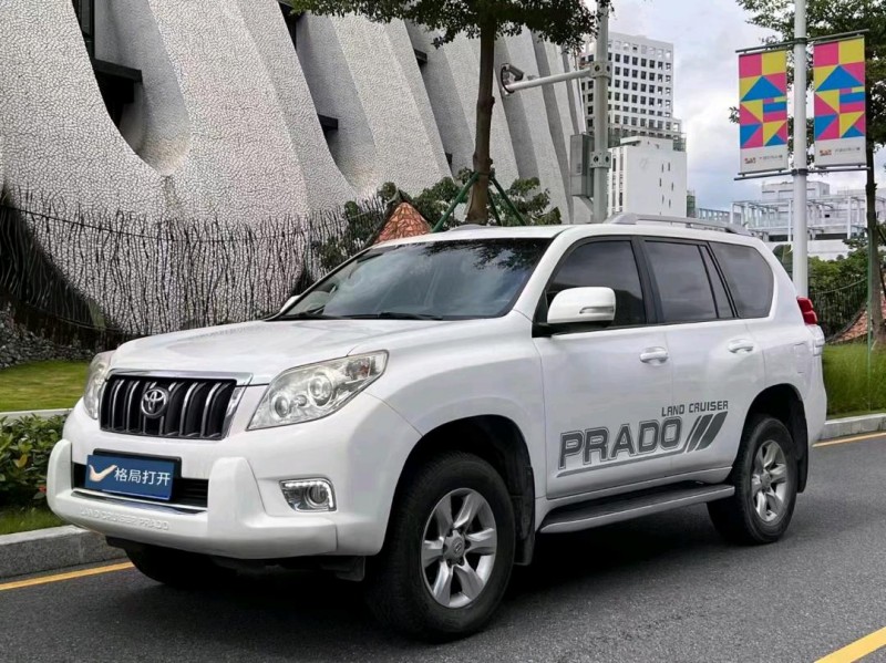 东莞13年丰田普拉多3