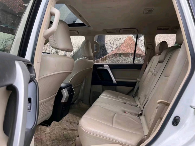 东莞13年丰田普拉多7