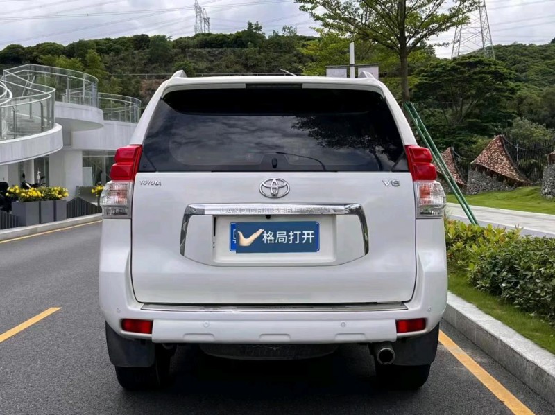 东莞13年丰田普拉多9