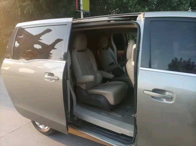 东营11年别克GL83