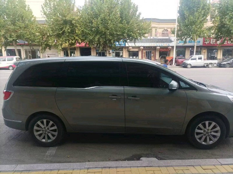 东营11年别克GL89