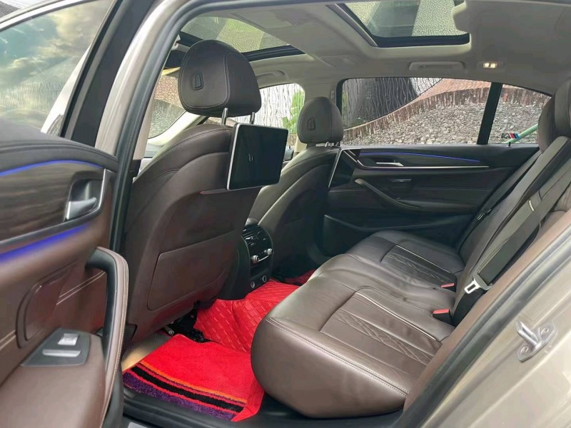 东莞19年宝马5系7