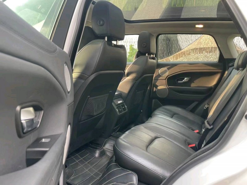 东莞18年路虎极光3