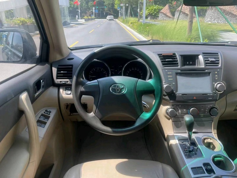 东莞13年丰田汉兰达5