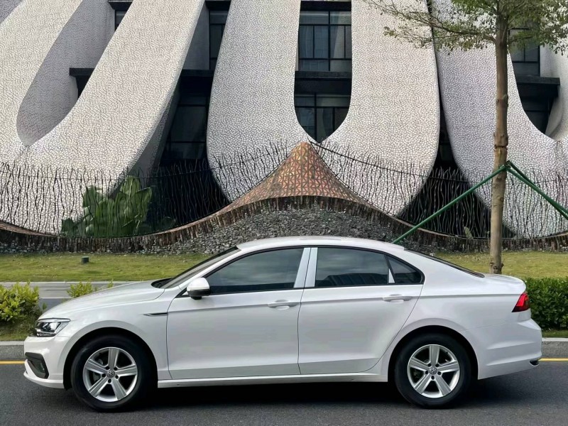 东莞20年大众凌渡8