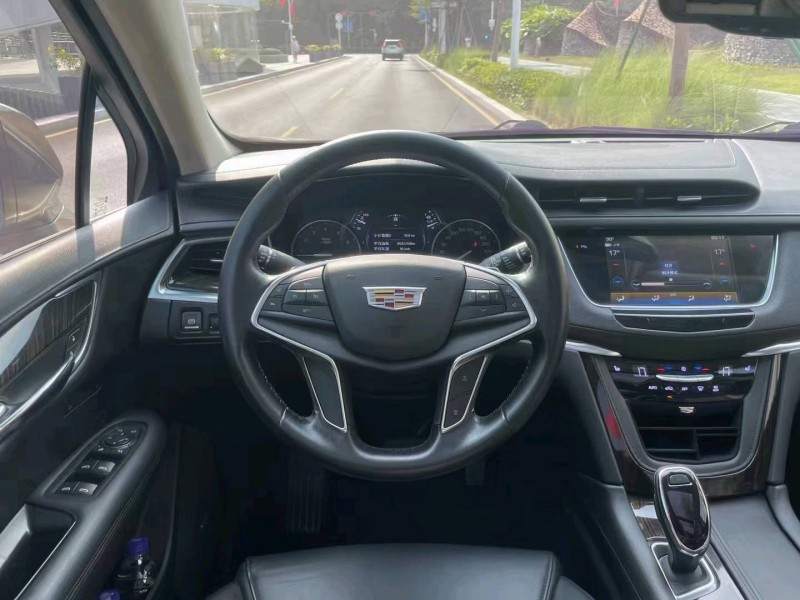 东莞17年凯迪拉克XT55