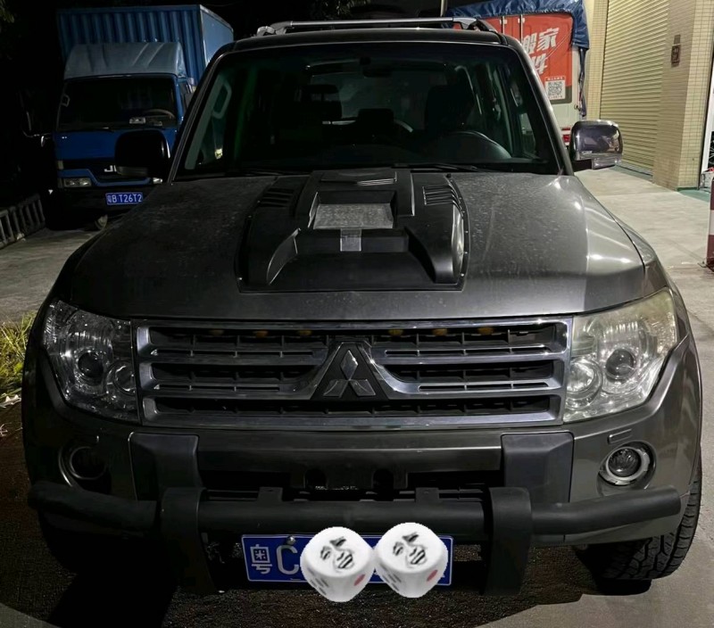东莞10年三菱帕杰罗1