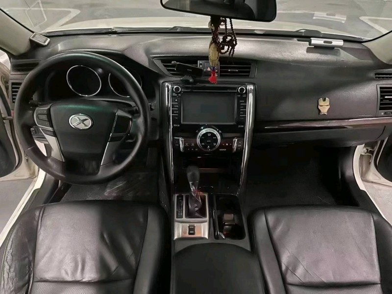 东莞11年丰田锐志5