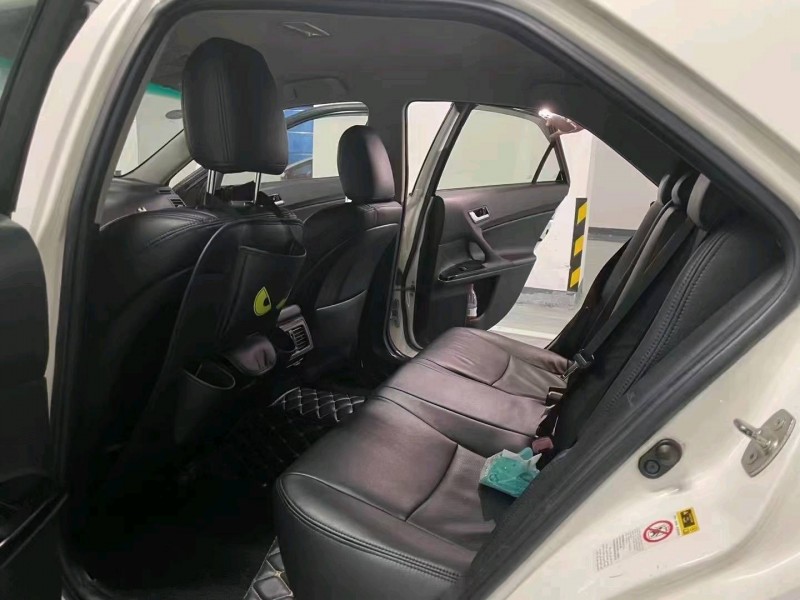 东莞11年丰田锐志6