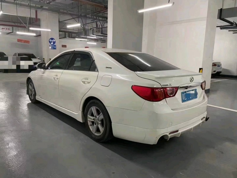 东莞11年丰田锐志9