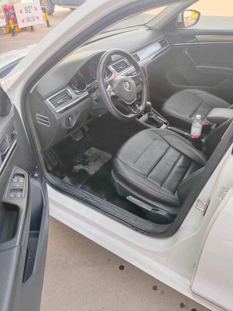 保定16年大众宝来7