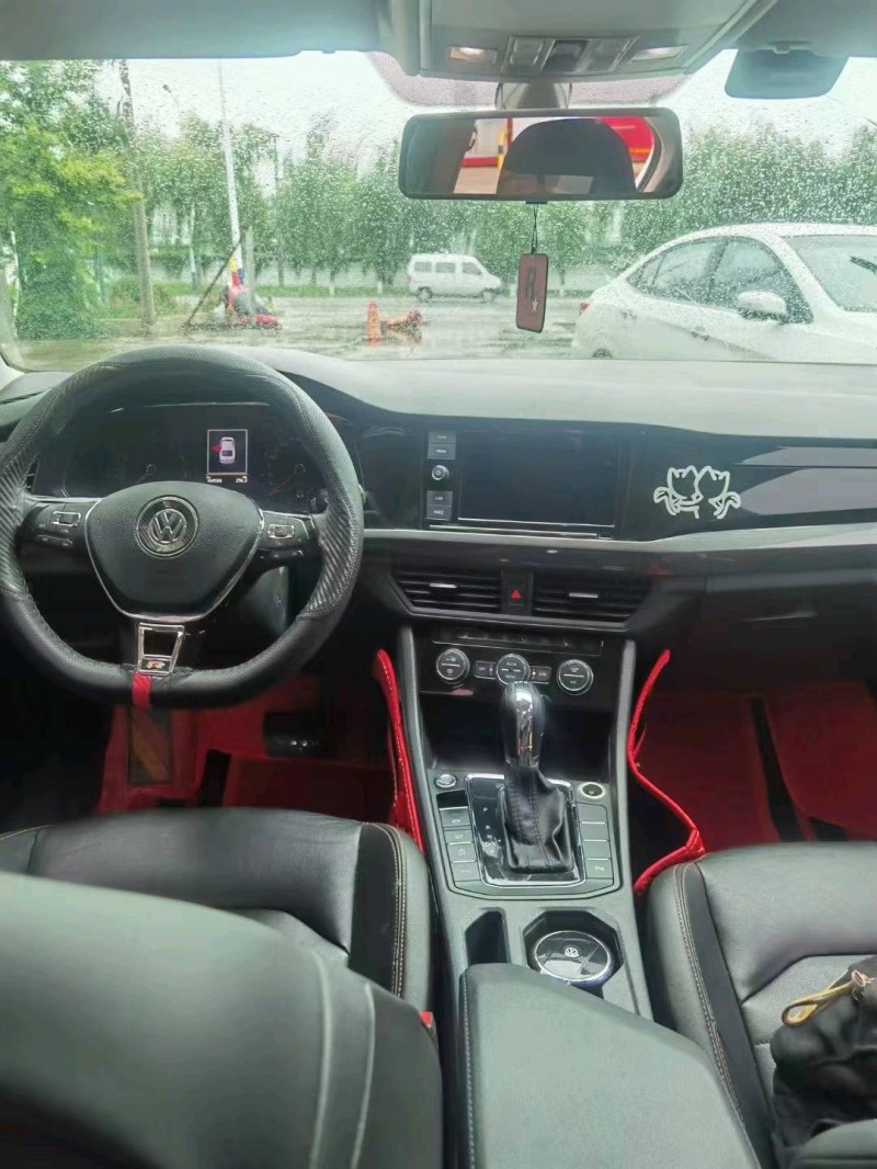 保定19年大众宝来8