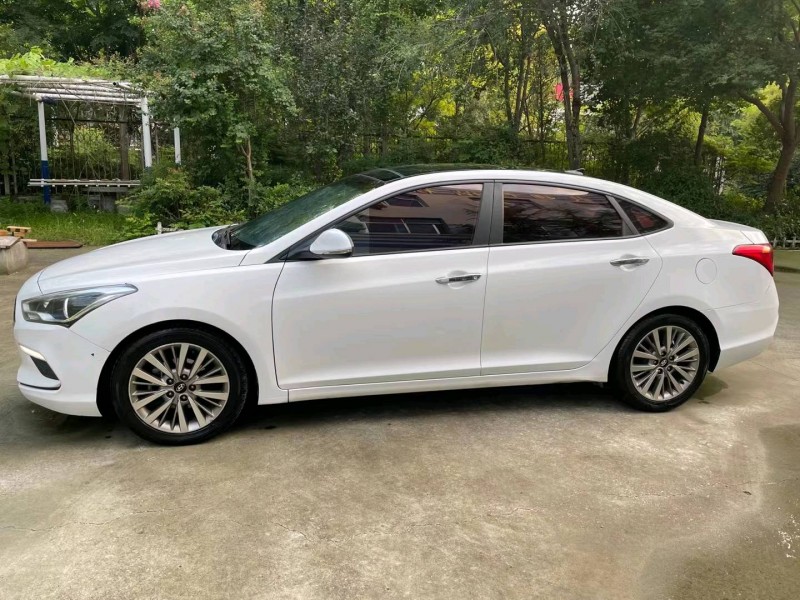 济宁17年现代名图8