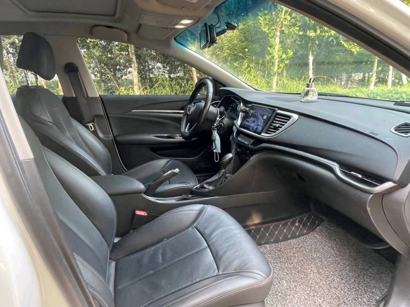 济宁18年别克英朗7