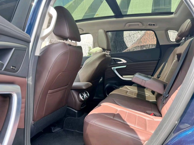 东莞20年长城汽车WEY VV77