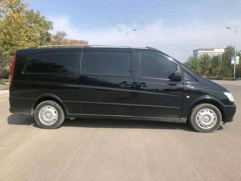 保定13年奔驰威霆4