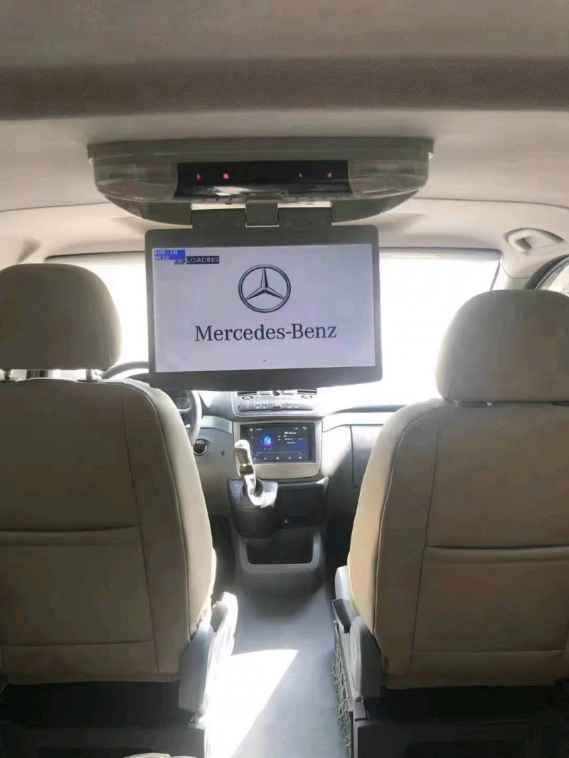 保定13年奔驰威霆3