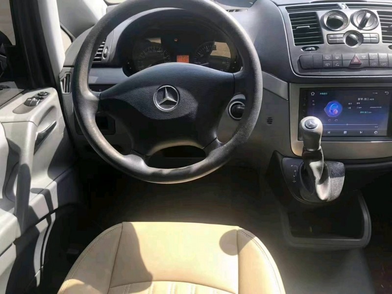 保定13年奔驰威霆6