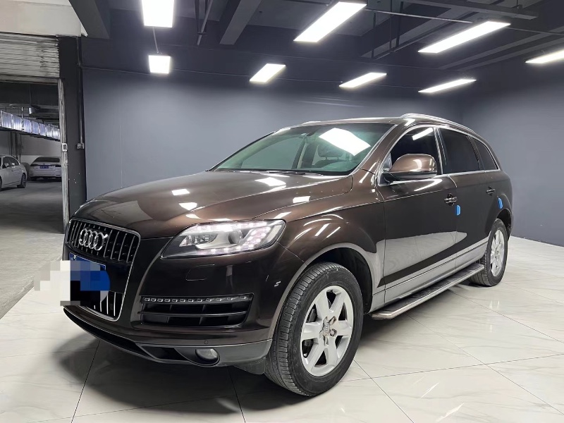 成都15年奥迪Q79