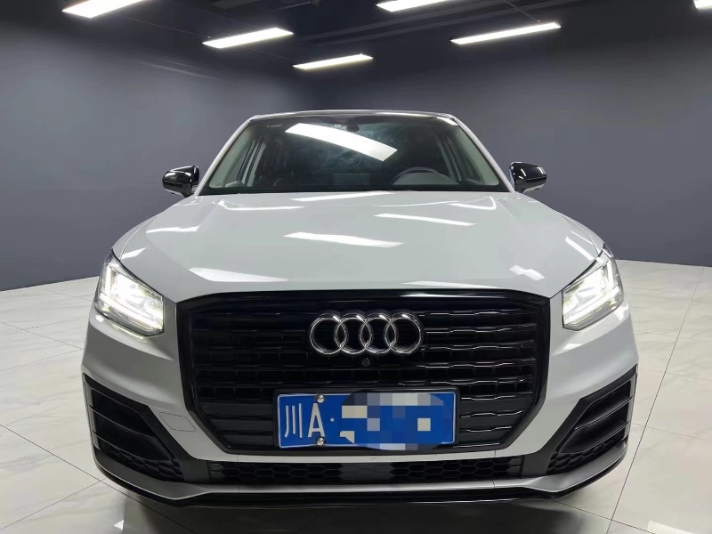 成都19年奥迪Q31