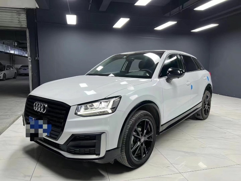 成都19年奥迪Q33