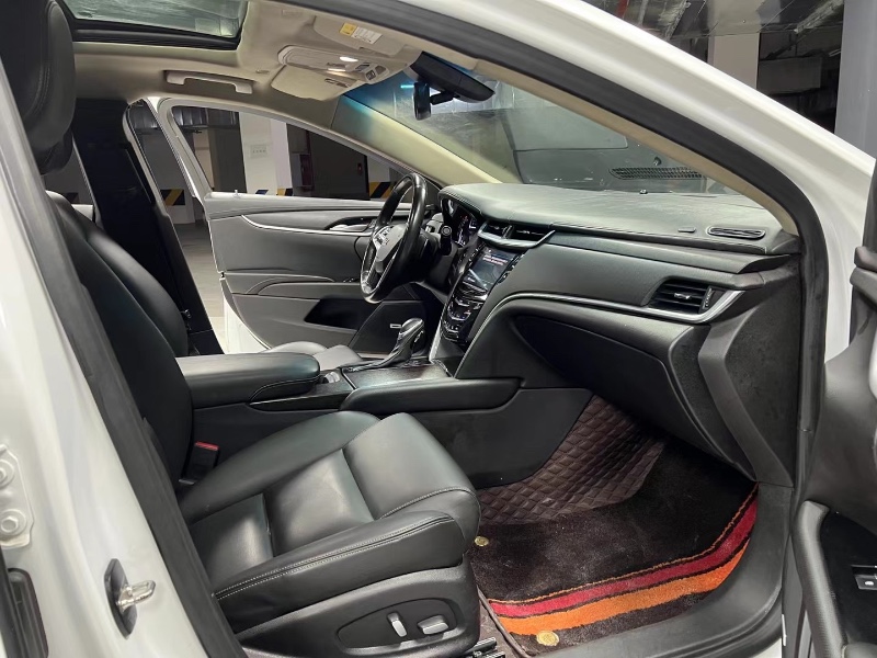 成都18年凯迪拉克XTS2