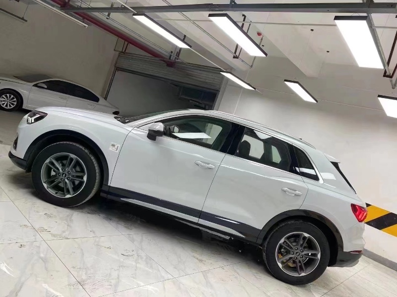 成都21年奥迪Q33